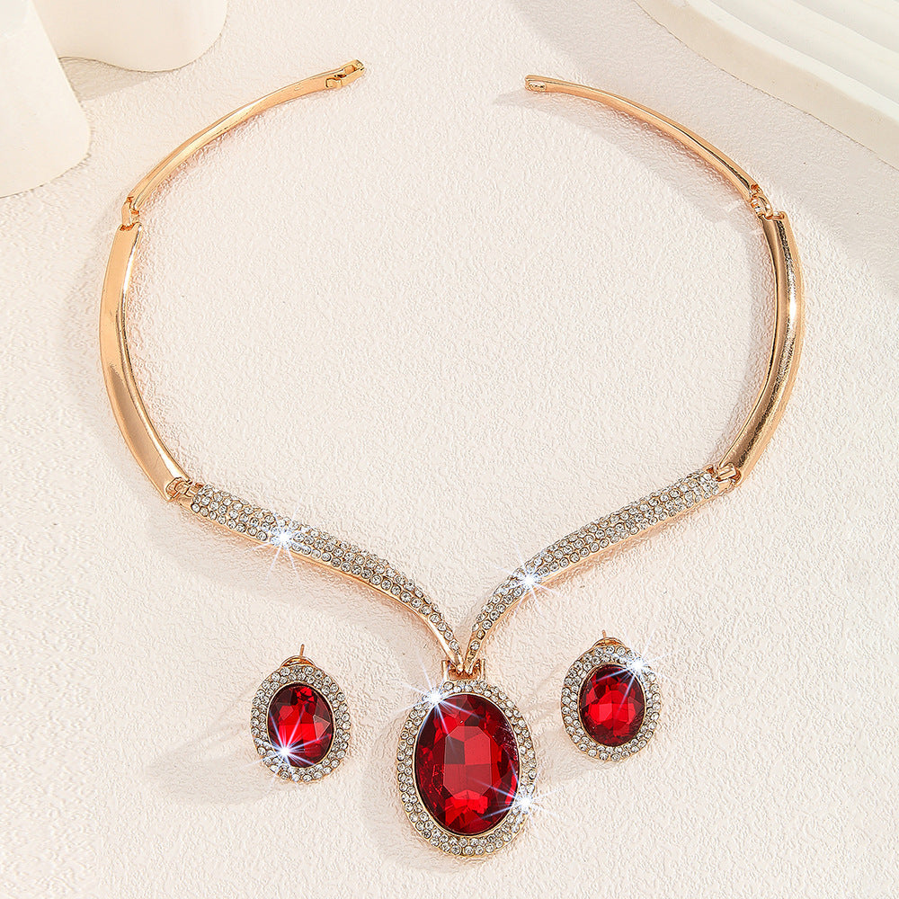 Conjunto de Colar e Brincos de Cristal Vermelho com Strass Branco Incrustado em Liga de Ouro e Zinco
